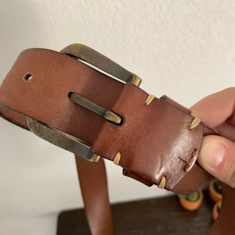 Fossil | Woman's brass buckle brown leather belt - Picture 5 of 7